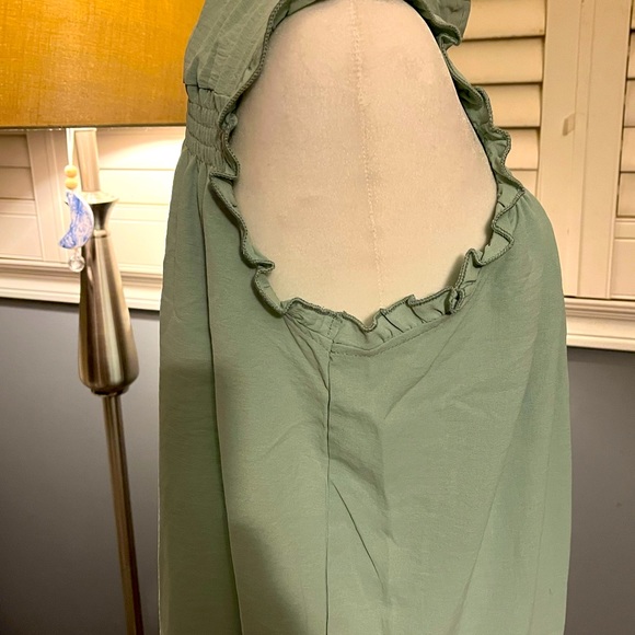 Fancy sleeveless mint green XL light weight summer ruffle top - Picture 4 of 6